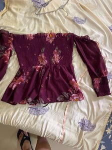 OFF SHOULDER FLORAL TOP