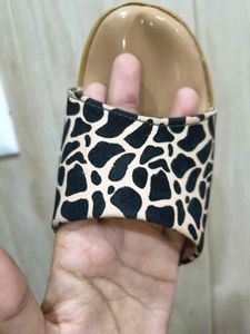 Giraffe Print Platform Slides