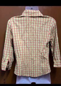 Classic Plaid Button-Up Shirt