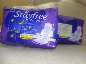Combo Stayfree Dry Max All Night 42 Sanitary Pads