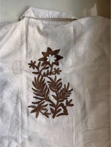 Elegant White Kurta with Embriodered Sleeves