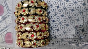 Floral Bangle Set - Gold &amp; Red nd mattle  s