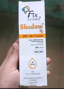 Fix Derma Shadow SPF 50 Cream Sunscreen