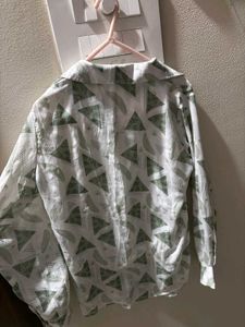 Patterned Button-Up white Shirt