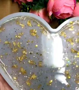 Heart Photo &amp; Calendar Showpiece