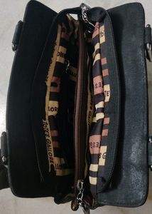 Black Handbag(Heavily Discounted)