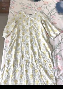 Embroidered Chikankari Kurta