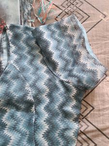 Beautiful Blue Saree with Leaf Print