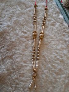 Elegant Pearl and Gold Necklace