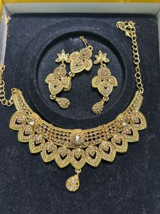 Exquisite Gold-Toned Indian Jewelry Set
