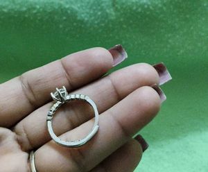 Elegant Silver-tone Ring