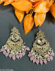 Elegant Pink Pearl Drop Earrings 🩷