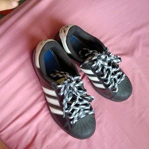 Adidas Superstar Sneakers