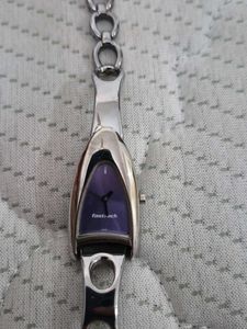 Stylish Women's Silver Tone Watch