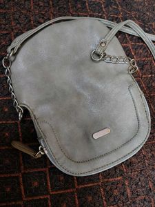 Chic Grey Chain Strap Crossbody Bag