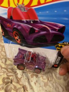 Hot Wheels Classic Batmobile Batman