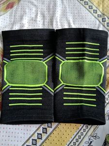 Compression knee support