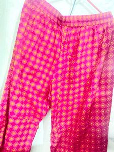 Beautiful😍Vibrant Pink Floral Print kurti set
