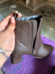 Chic Brown Block Heel Ankle Boots