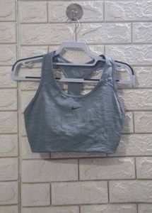 Nike Dri-FIT Swoosh Sports Bra