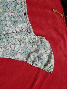 Floral Print Off-Shoulder Crop Top