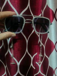 Sparkling Square Sunglasses with Chain
