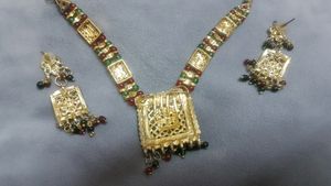 Necklace and earring set