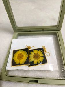 Pressed Flower Square Earrings