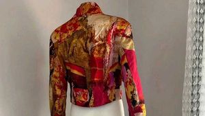 Unique Abstract Print Cropped Jacket