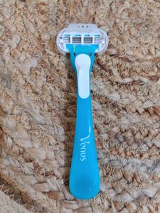 Venus Razor With Extra Handle