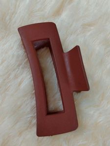 Stylish Matte Brown Hair Claw Clip