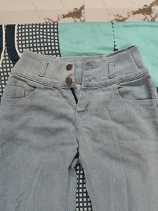Light Wash High-Waisted Jeans
