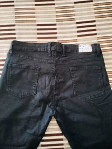 🎧 Unisex Ripped Knee Jeans🎧