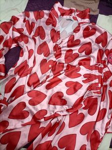 🚨!!!2 Cute Heart Print Satin Pajama Set