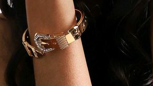 Elegant Gold Buckle Bracelet