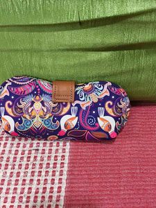 Vibrant Paisley Print Glasses Case