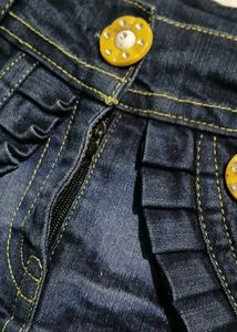 Girls Short And Dungry