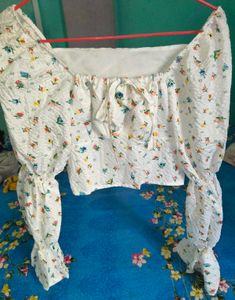 Floral Print Tie-Front Crop Top