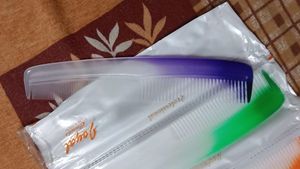 Joyal Combs - Set of 6