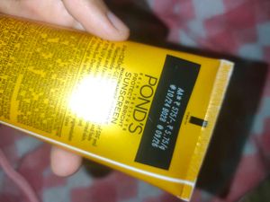 Pond's Creme Gel And Light Sunscreen