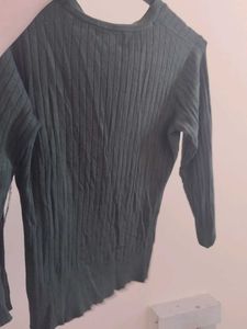 Ribbed V-Neck Button-Up Top