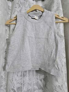✨️Grey Sleeveless Cropped Top✨️