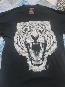Men's Black Tiger Graphic T-Shirt night glow