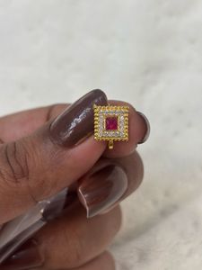 Elegant Square Nose Pin