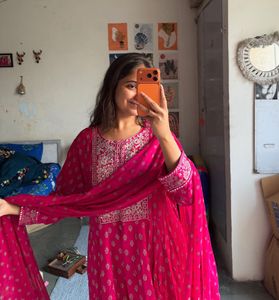 Elegant Pink Kurta Set with Dupatta