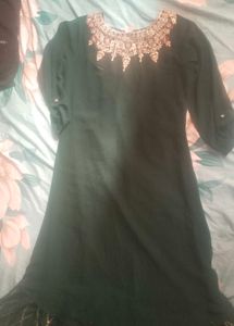 Elegant Green Embroidered Kurta