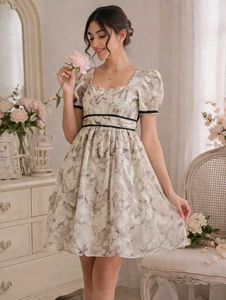 Chic Puff Sleeve Floral Mini Dress