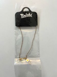 Daisy Pendant Chain Necklace Gold
