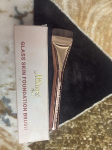 Milagro Foundation Brush