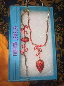 Stunning Strawberry Charm Jewelry Set